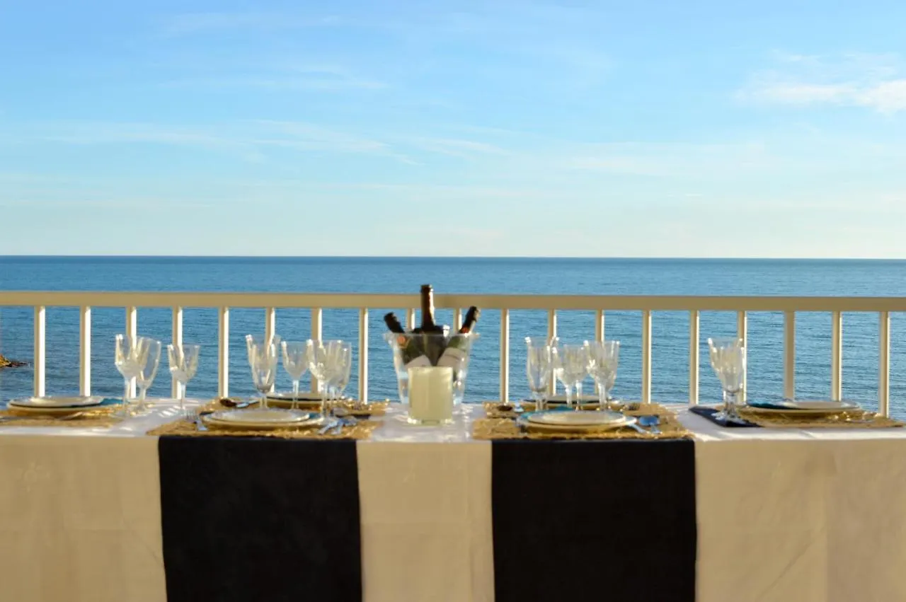 Seafront Fully Renovated Apart Amazing Terrace Cunit Apartment