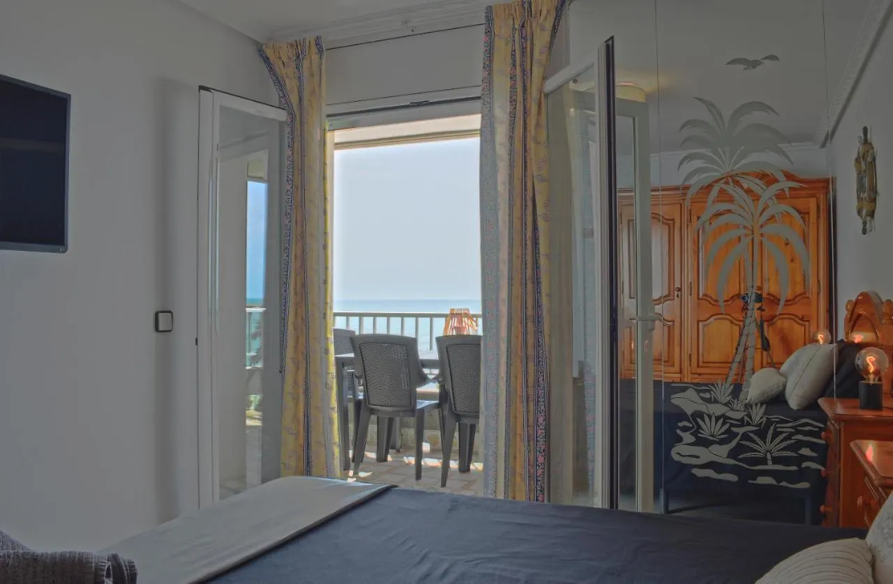 Seafront Fully Renovated Apart Amazing Terrace Cunit Spain